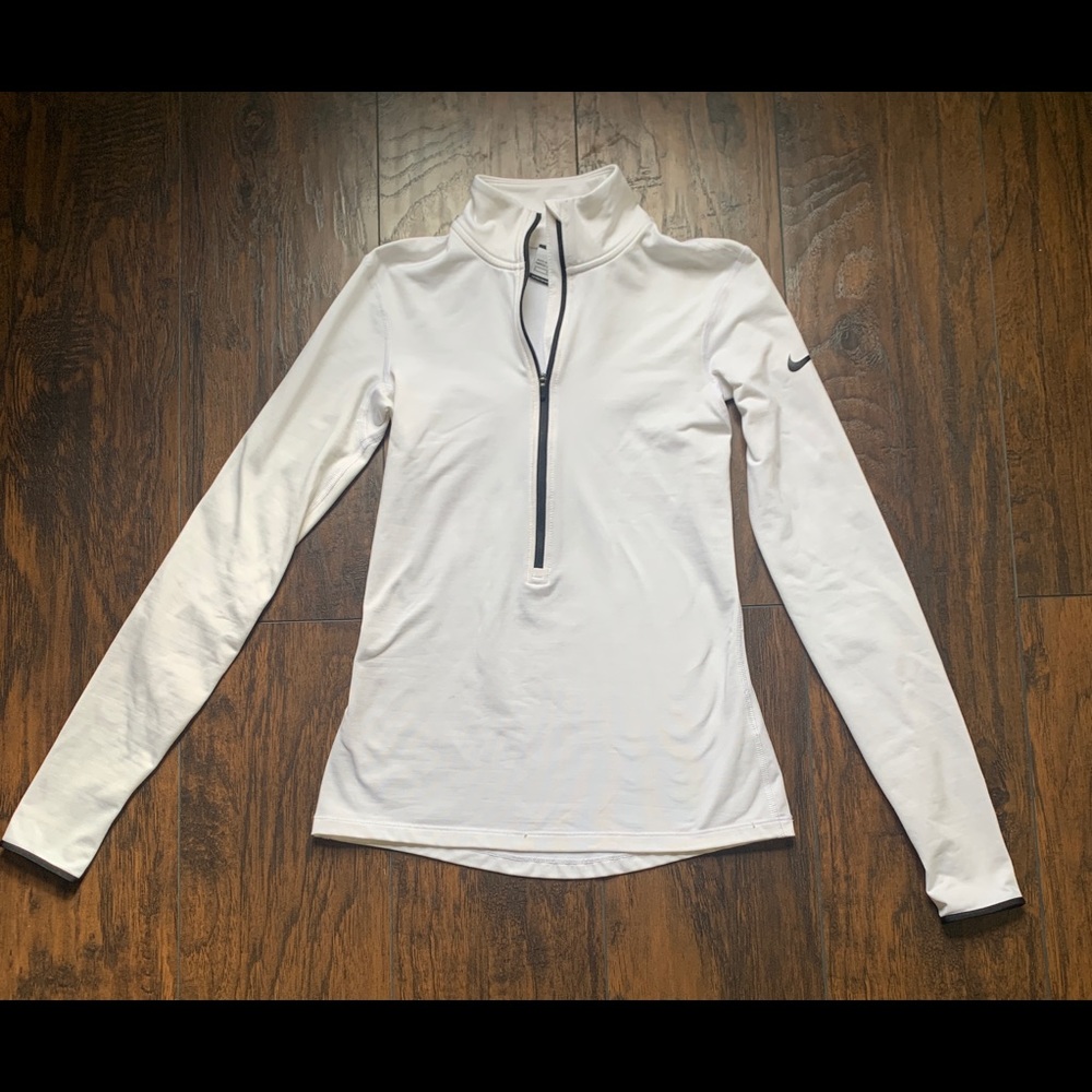 Women’s Small Nike 1/4 zip up